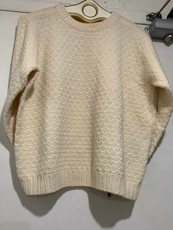 VINTAGE KNITTED PATTERNS WOOL SWEATERS SIZE S/M - Picture 9 of 11